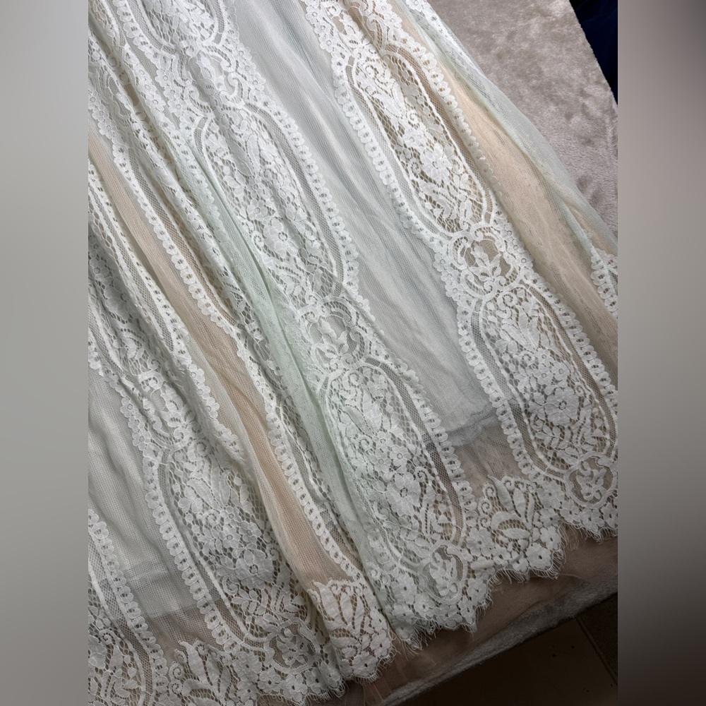 Aakaa Lace Maxi Dress Medium Fill Your Heart White Cream Blue Underlay Formal - Picture 7 of 16